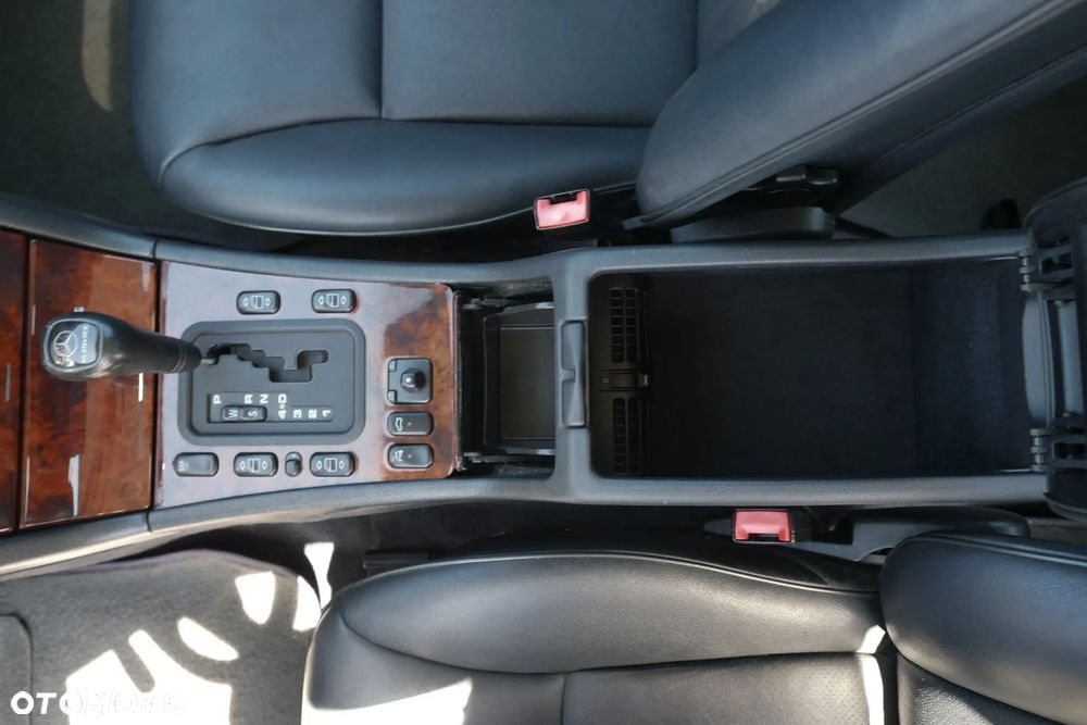 Mercedes-Benz Klasa E 240 Elegance - 20