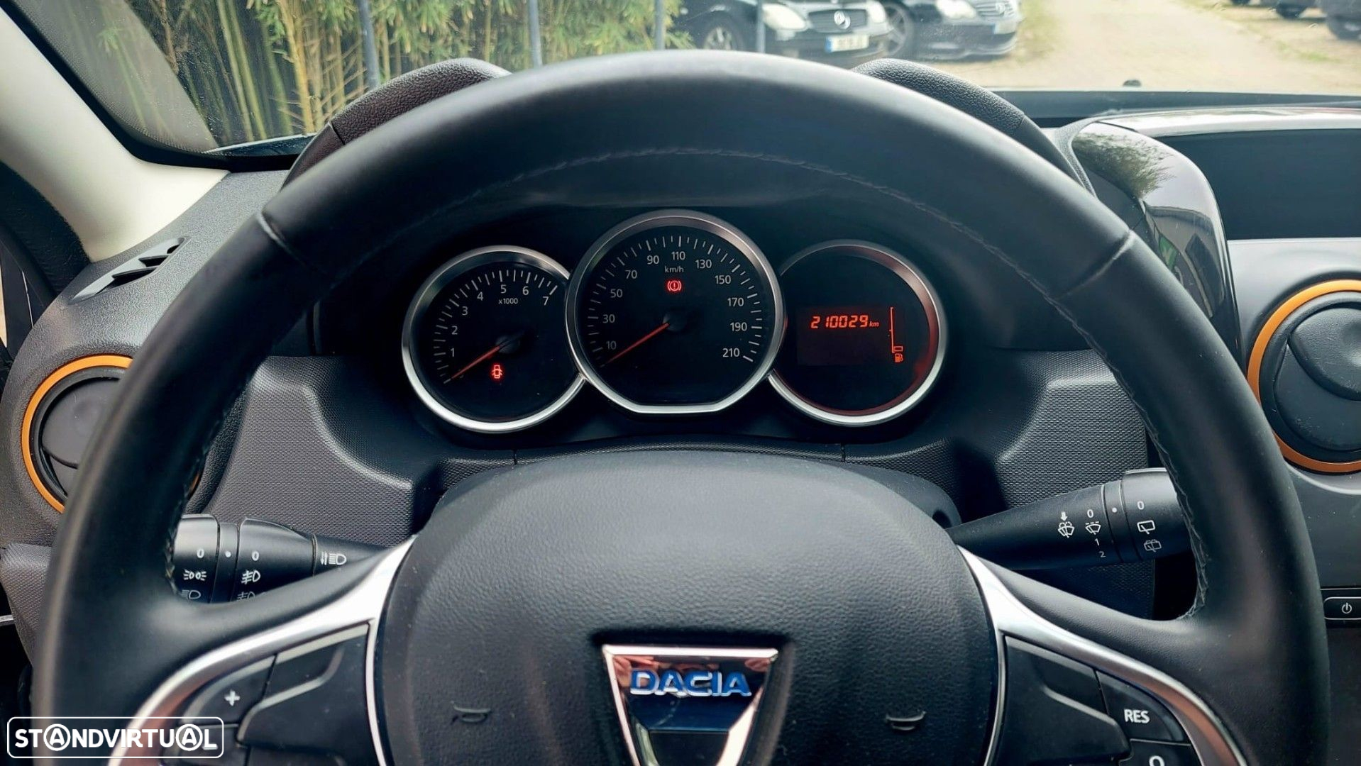 Dacia Duster 1.5 dCi Prestige - 16