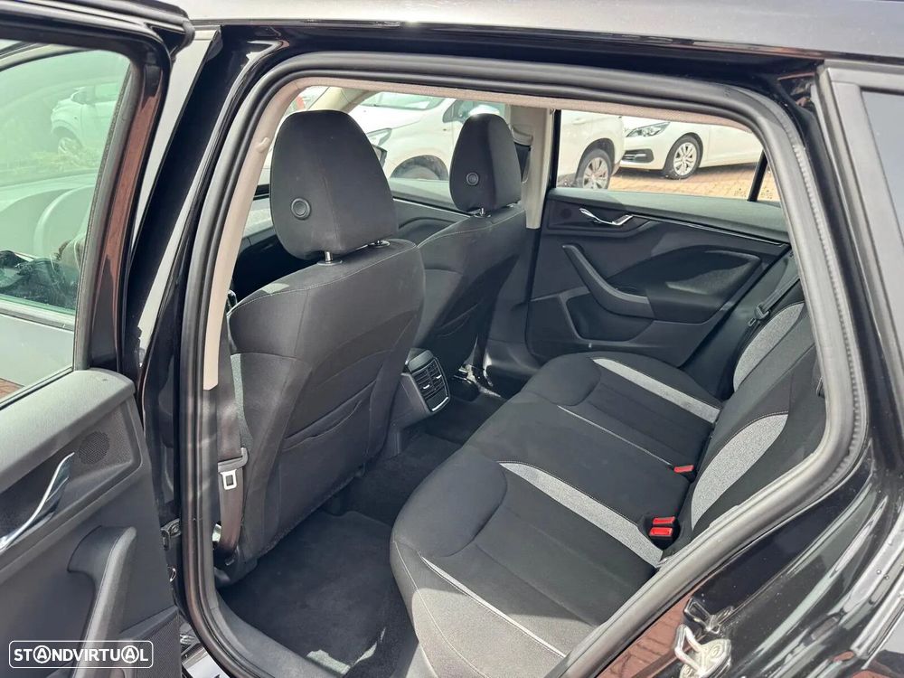 Skoda Kamiq 1.0 TSI Style DSG - 7