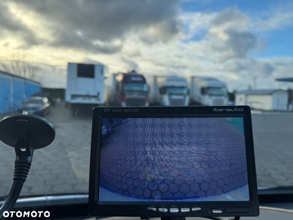 Mercedes-Benz Sprinter - 10