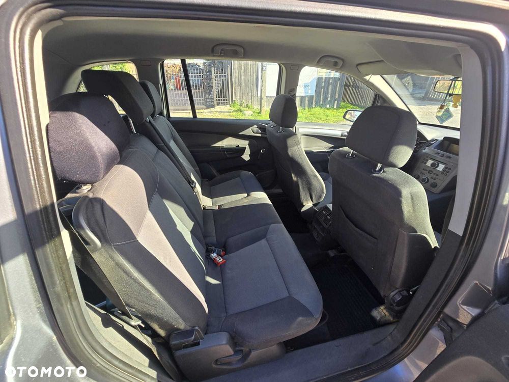 Opel Zafira - 7