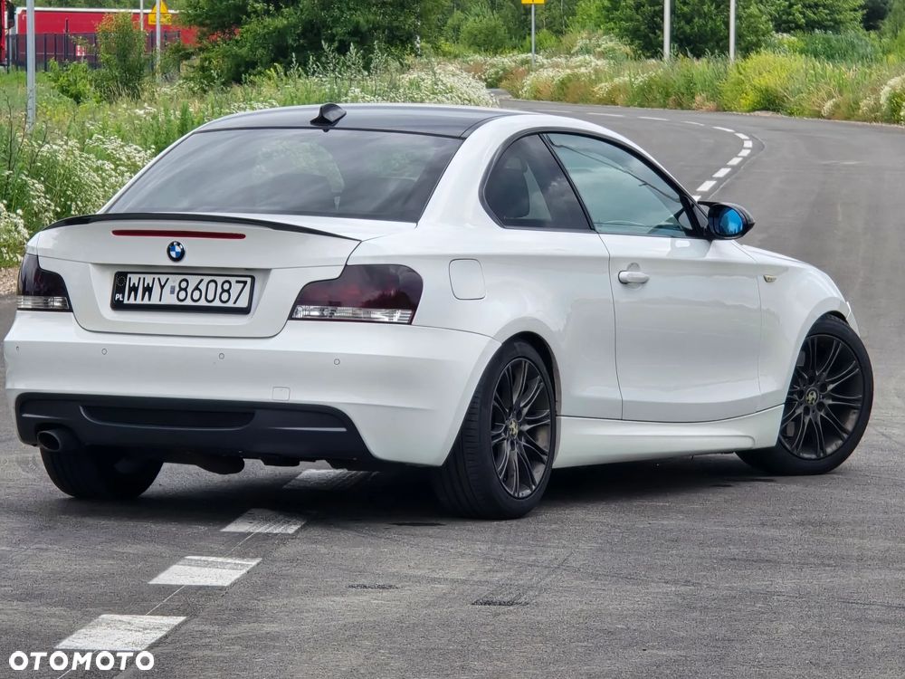 BMW Seria 1 123d - 17