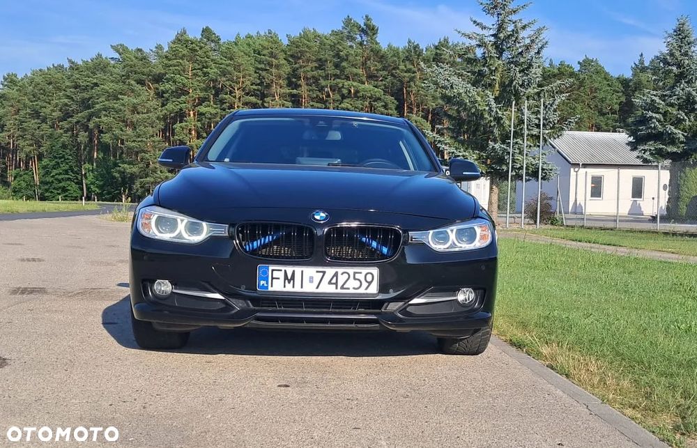 BMW Seria 3 318d - 1