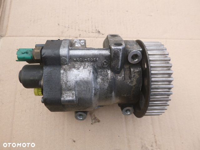 POMPA WTRYSKOWA RENAULT CLIO II DELPHI R9042A014A 1.5 DCI - 2