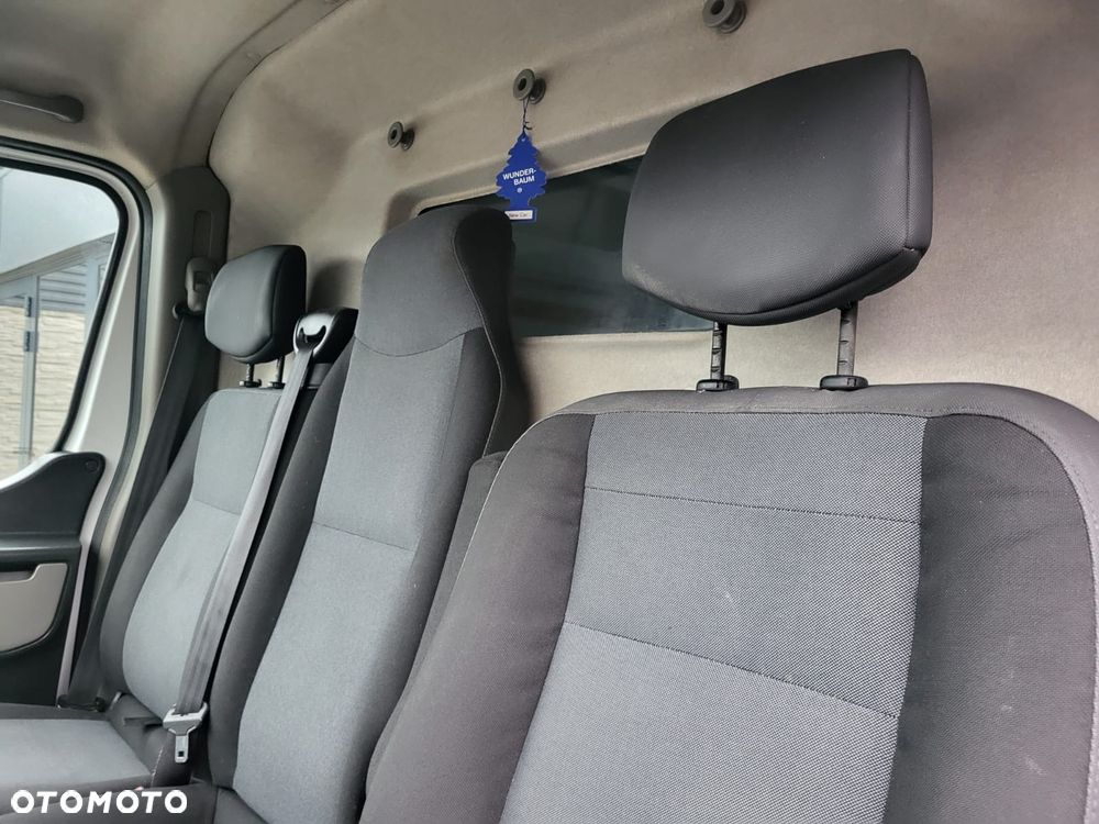 Nissan NV400 - 28