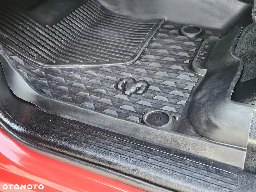 RAM 1500 Crew Cab Sport - 33