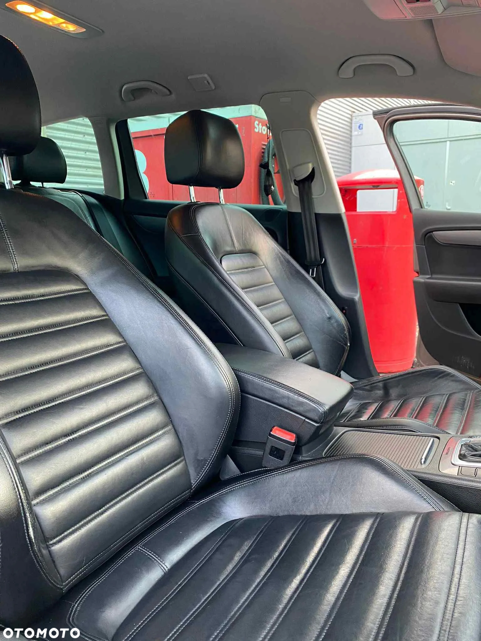 Volkswagen Passat Variant 2.0 TDI 4Motion DPF DSG Highline - 38