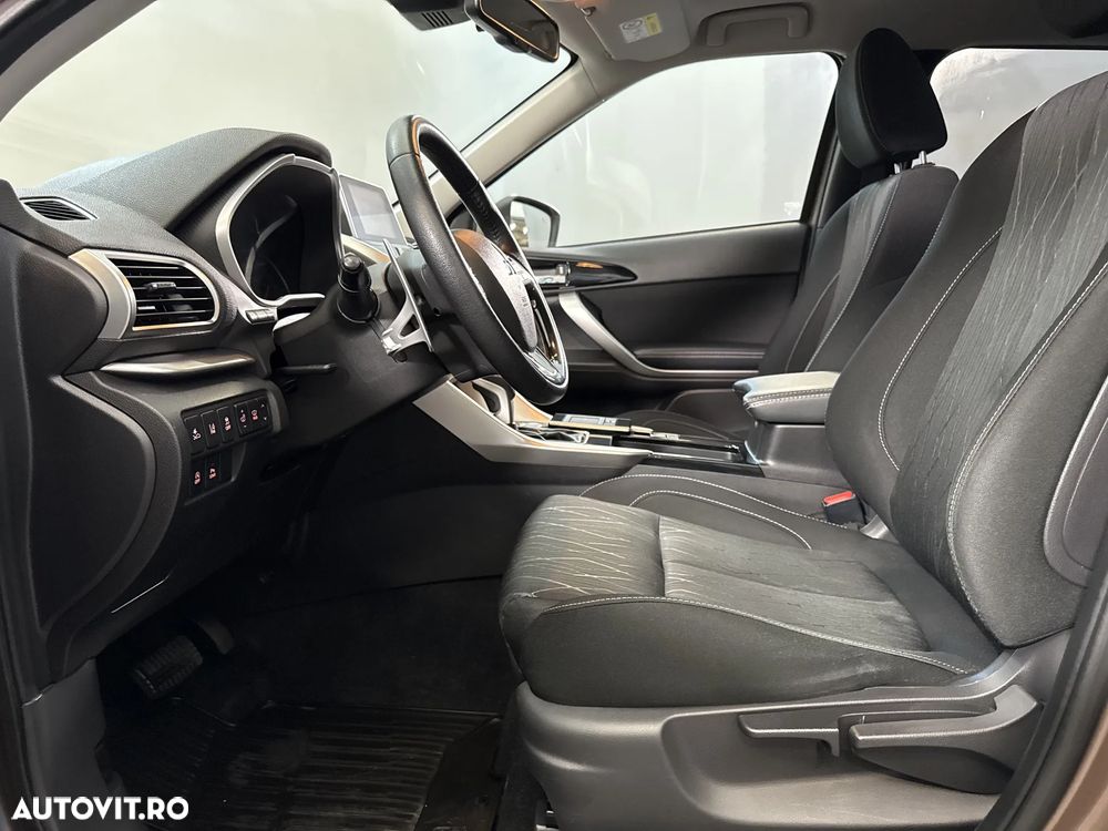 Mitsubishi Eclipse-Cross - 26