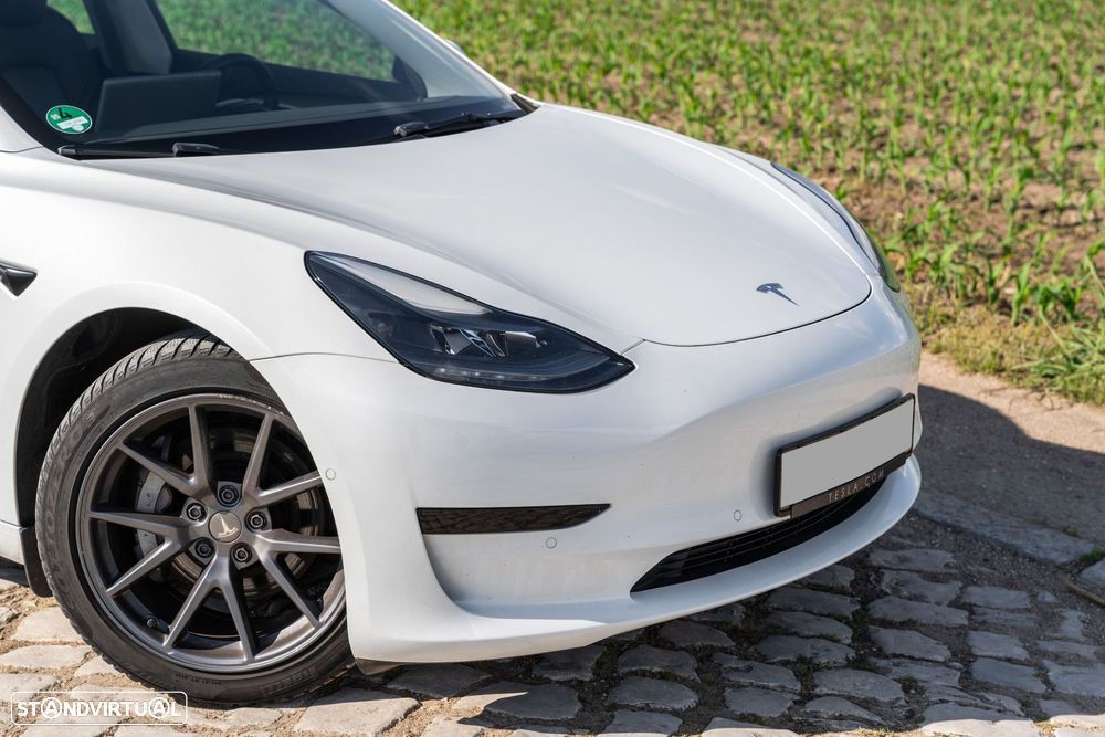 Tesla Model 3 Standard Range Plus RWD - 3