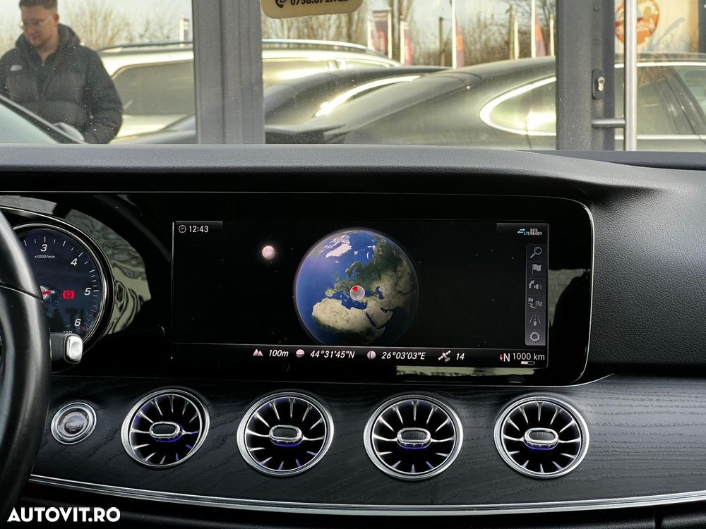 Mercedes-Benz E - 10