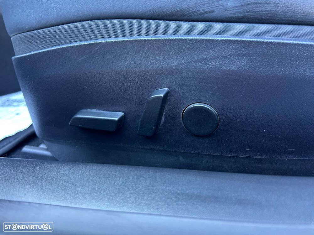 Tesla Model 3 Performance Dual Motor AWD - 29