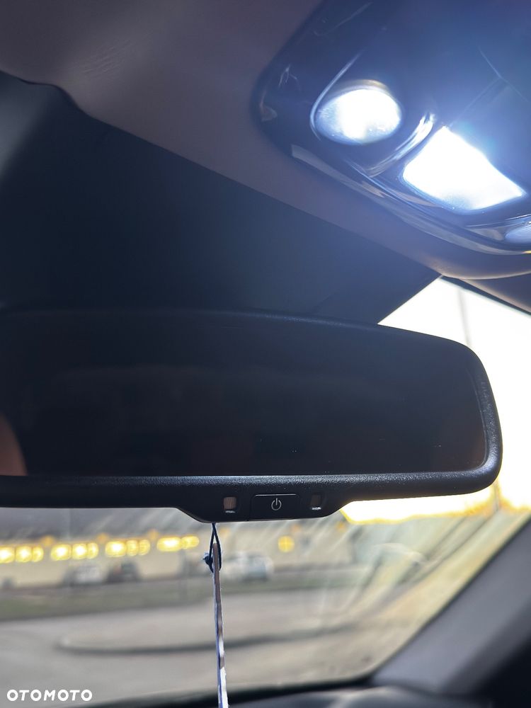 Alfa Romeo Giulia 2.0 Turbo 16V AT8-Q4 Ti - 16