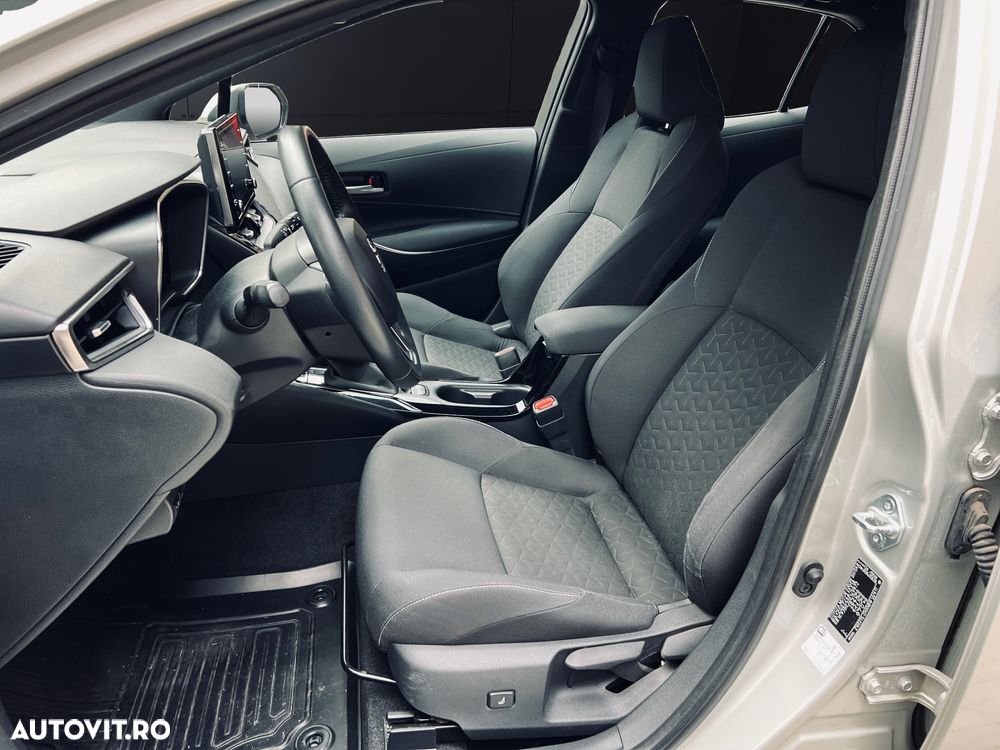 Toyota Corolla 1.8 HSD Business - 13