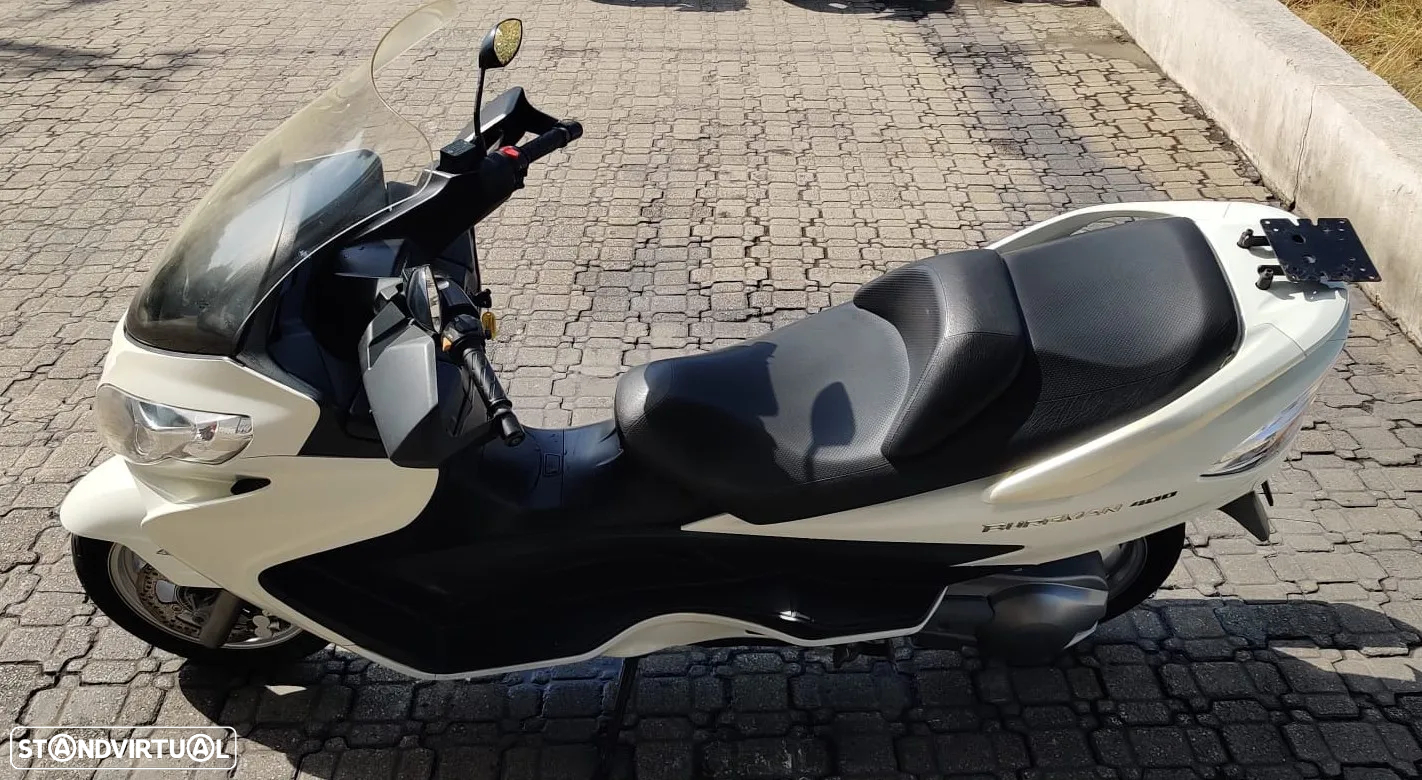 Suzuki Burgman 400 - 4
