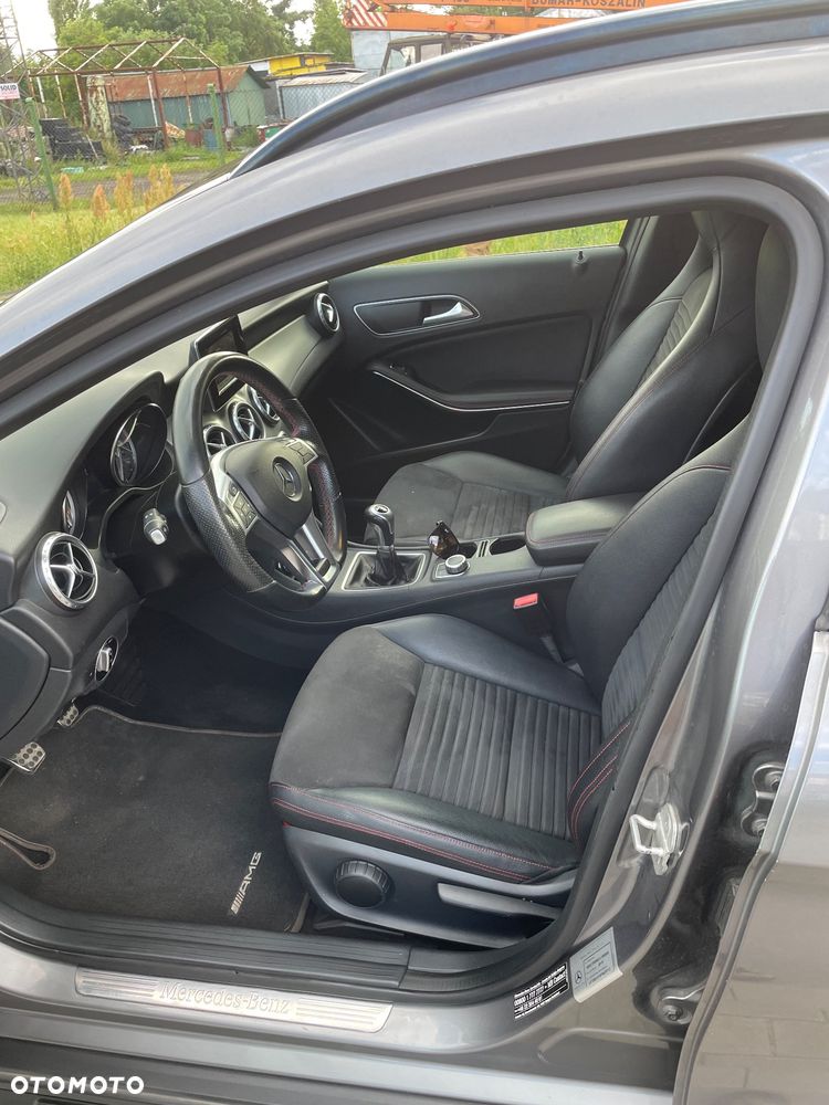Mercedes-Benz GLA - 14