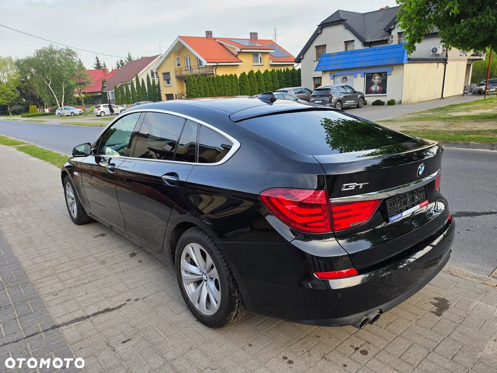 BMW 5GT - 3