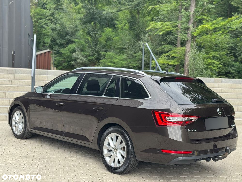 Skoda Superb 2.0 TDI Ambition DSG7 - 11