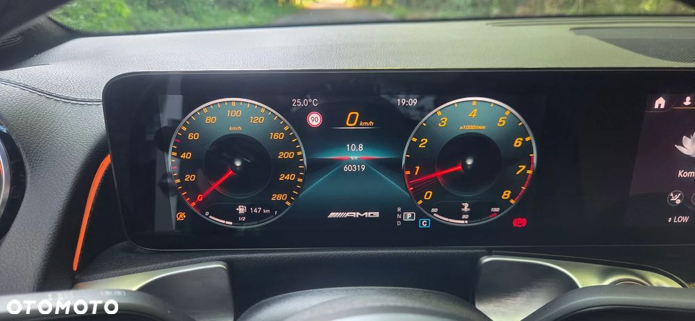 Mercedes-Benz GLB AMG 35 4-Matic - 17