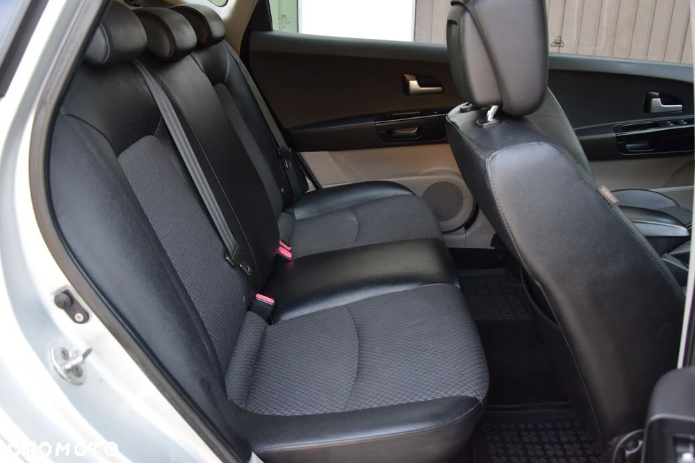 Kia Ceed - 23