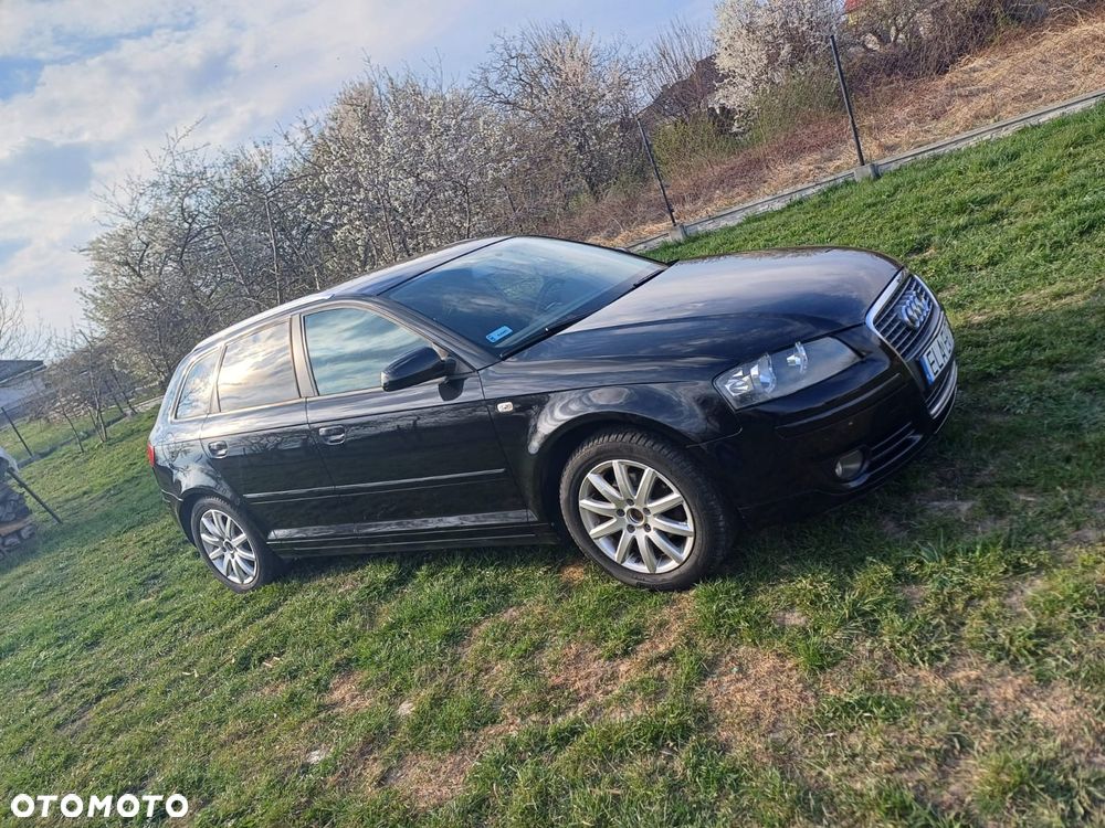 Audi A3 Sportback - 1
