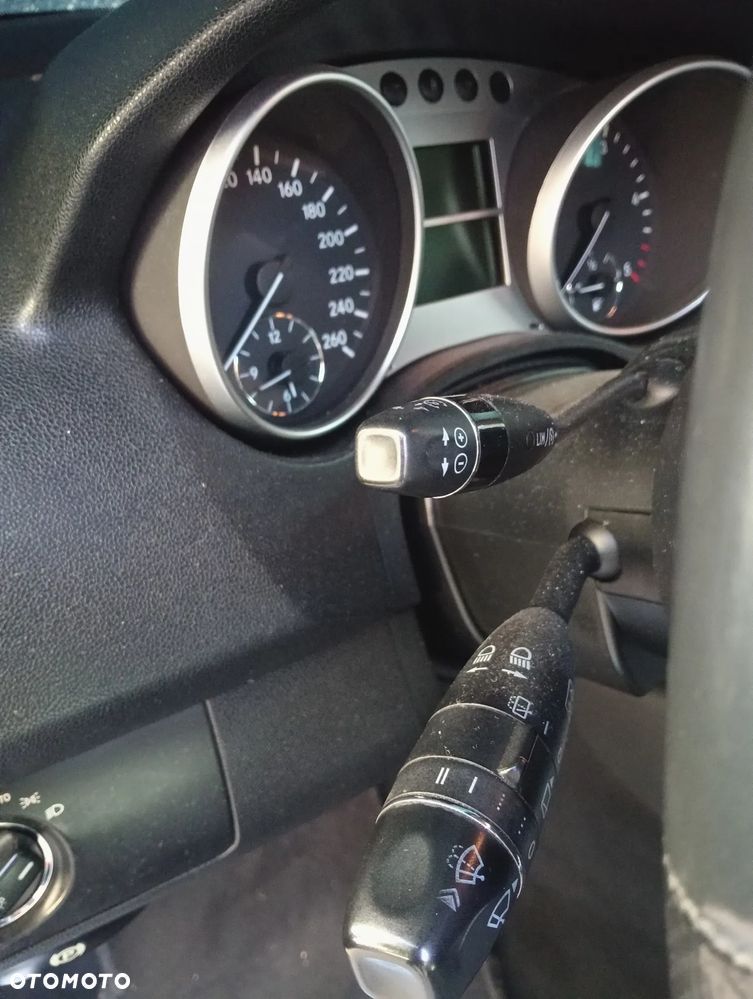 Mercedes-Benz ML - 16