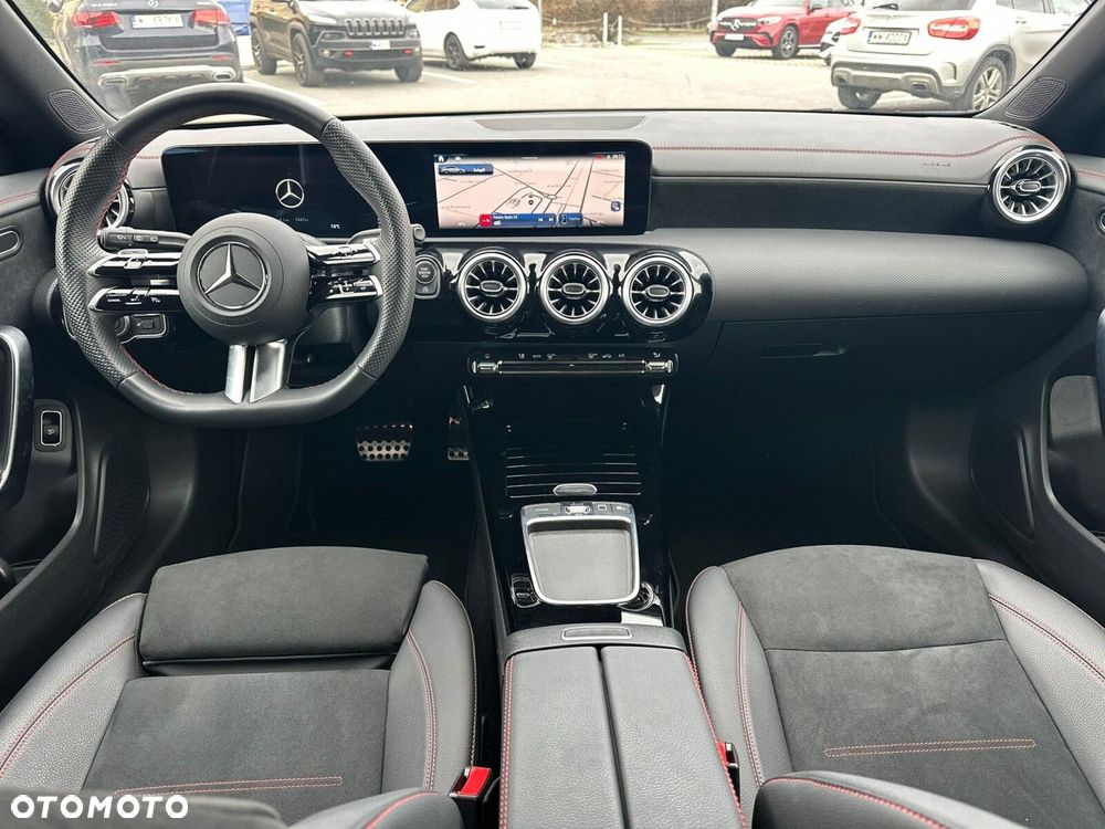 Mercedes-Benz CLA 180 AMG Line 7G-DCT - 8