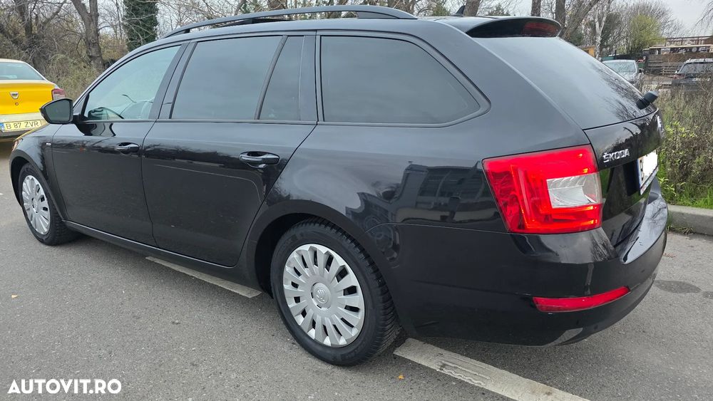 Skoda Octavia 2.0 TDI DSG Style - 3