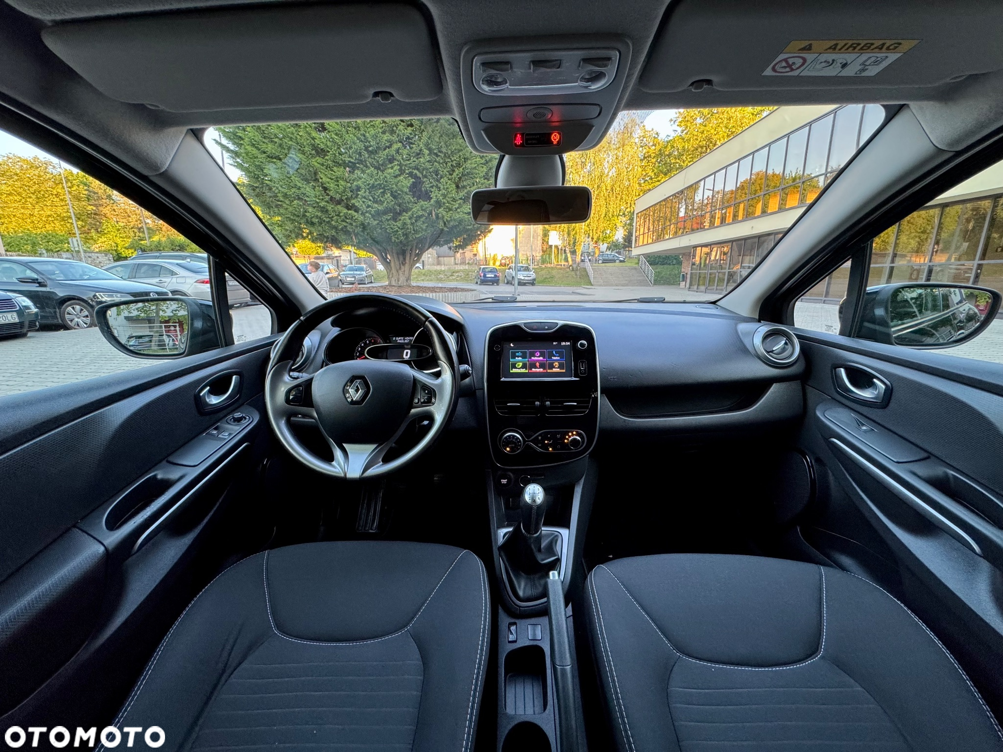Renault Clio 1.2 16V Limited EU6 - 15