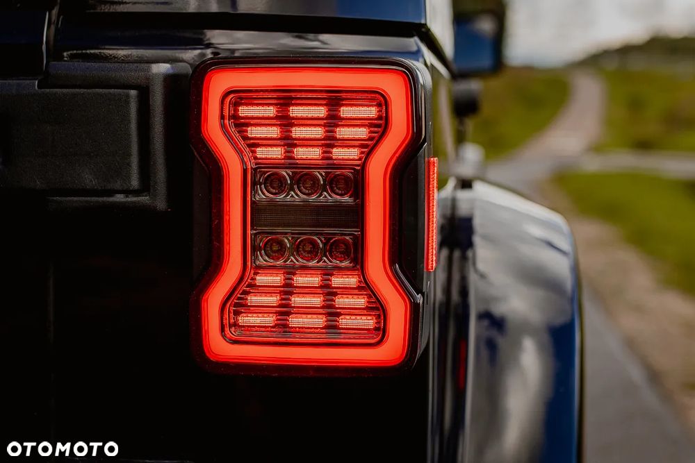 Jeep Wrangler - 33
