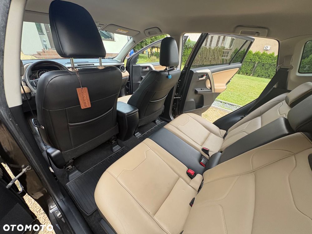 Toyota RAV4 2.2 D-4D 4x4 Automatik Comfort - 11