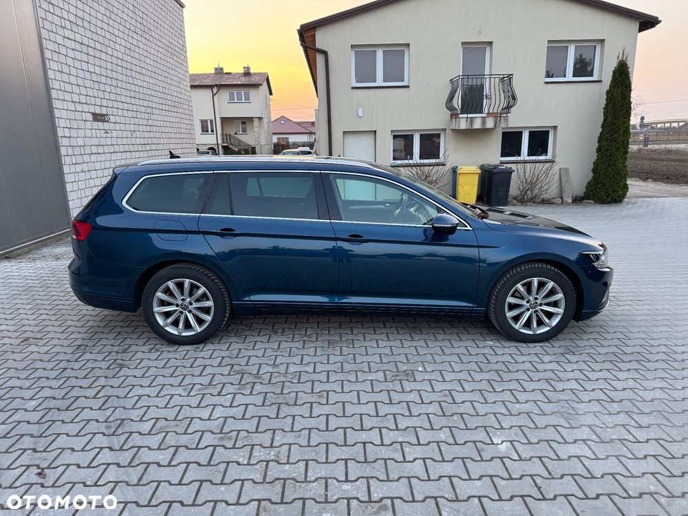 Volkswagen Passat 2.0 TDI SCR DSG Comfortline - 4
