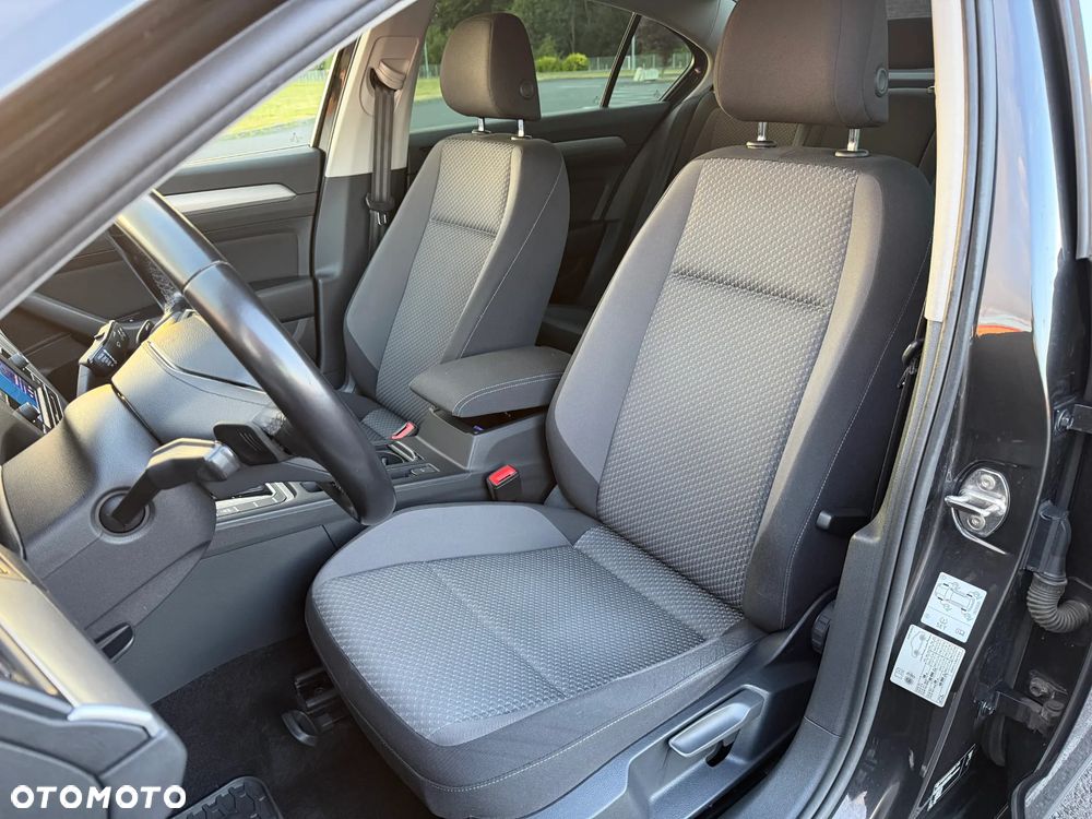Volkswagen Passat 1.5 TSI EVO Business DSG - 10