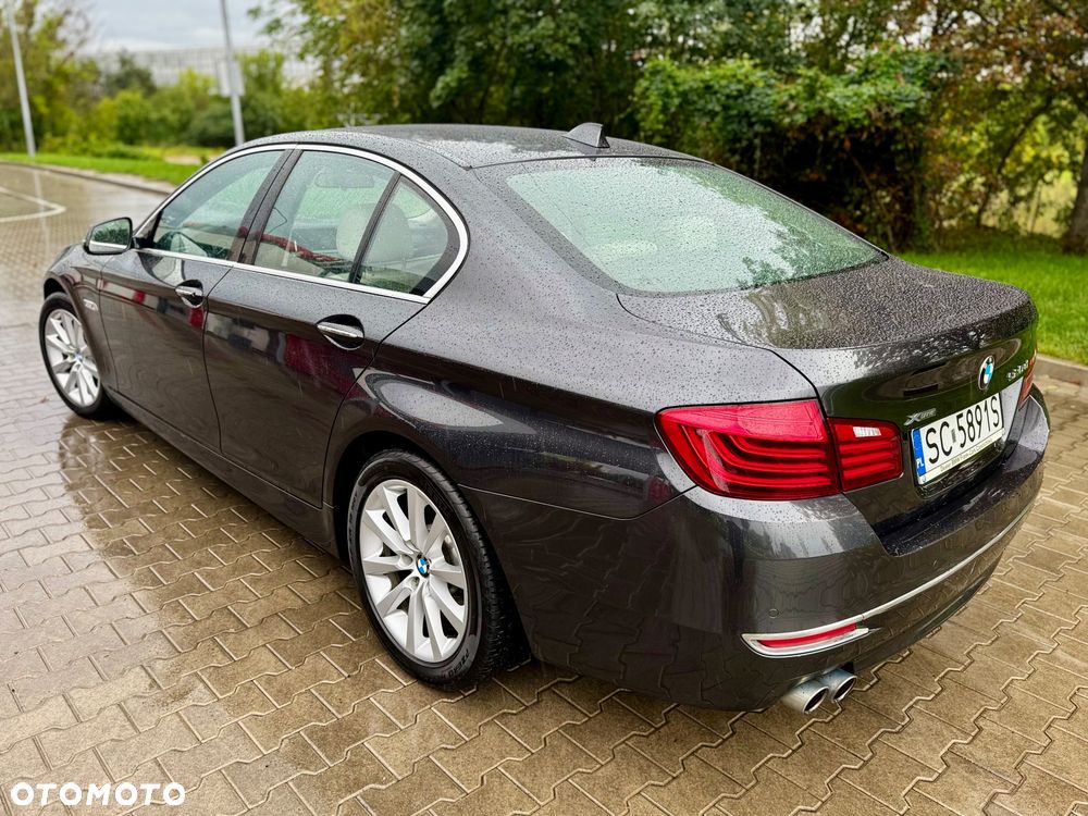 BMW Seria 5 520d xDrive Luxury Line - 4