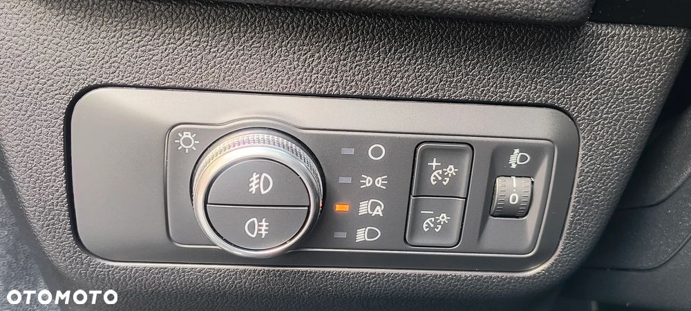 Ford Kuga 1.5 EcoBlue TITANIUM - 36