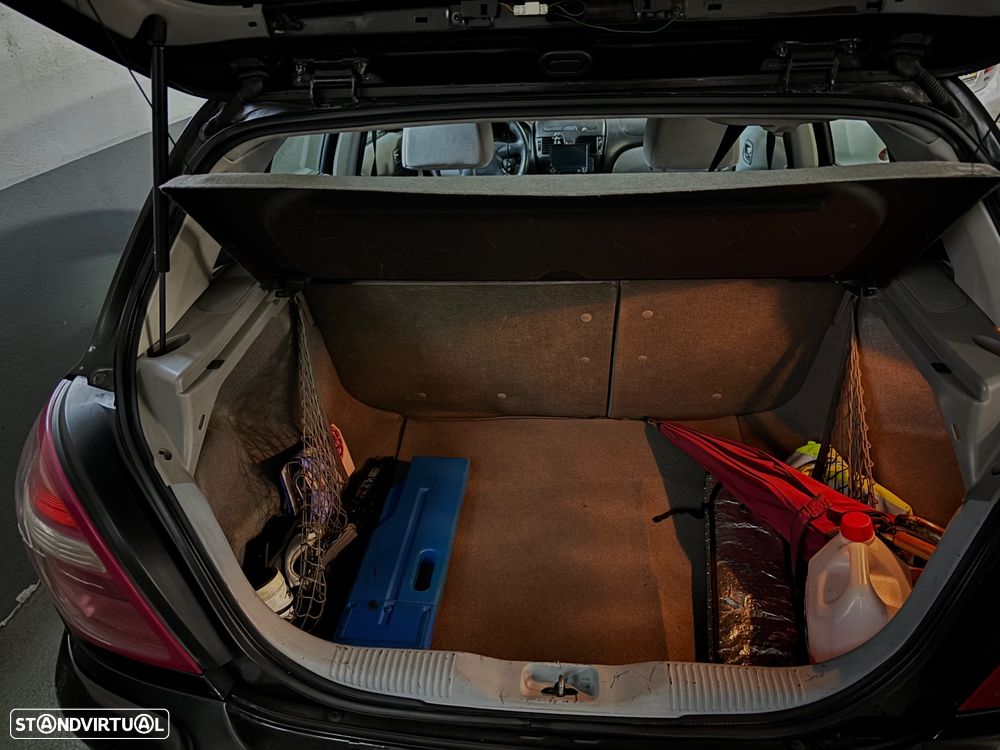 Nissan Almera 1.5 Comfort ABS+AC - 9