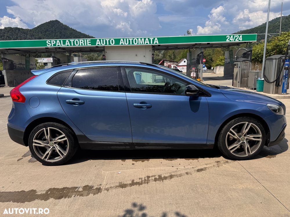 Volvo V40 D3 Aut Momentum - 4