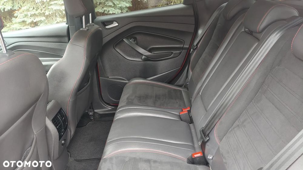 Ford Kuga - 12