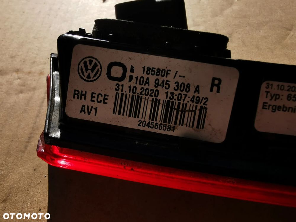 VW ID.3 ID3 Lampa prawy tył tylna prawa w zderzak lampka odblask - 6