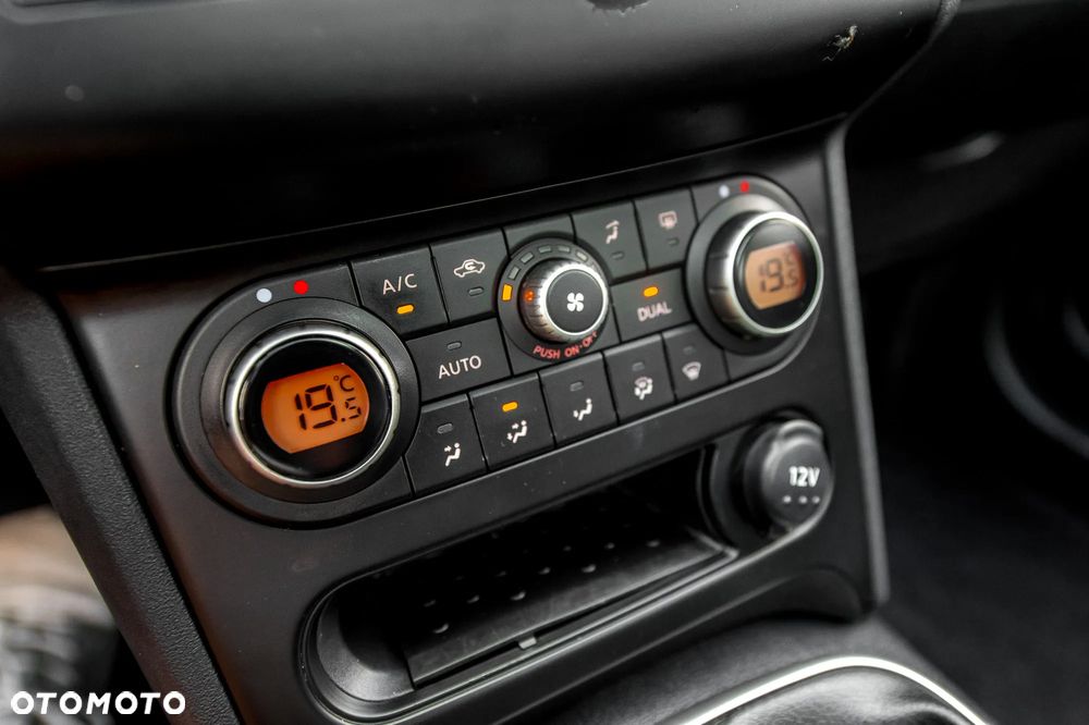 Nissan Qashqai 2.0 4x4 Tekna Premium - 35