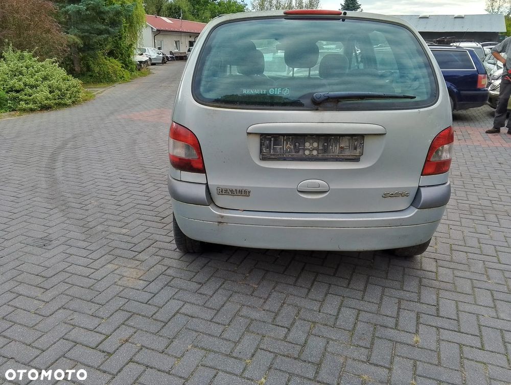 Renault Megane Scenic I FL (99-03r.) 1.9 DCI 102KM. Silnik F9Q 732 Skrzynia JC5 132 lakier MV632 – GREY BOREAL BC.Cały na części. GWARANCJA !!! Przód Tył Zestaw Komplet Drzwi Klapa Zderzak Błotnik Maska Grill Atrapa Szyba Pas Lampa Lusterko Boczki Fotel Kanapa Kokpit Deska Rozdzielcza Przełącznik Włącznik Sterownik Przewody Wiązka Instalacja Moduł Komputer Czujnik Listwa Pompa Alternator Wtryski Głowica Rozrusznik Kompresor Sprzęgło Dwumas Silnik Skrzynia ABS Klimatyzacji Paliwa Wspomagania Kolektor Turbina Przepustnica Zawór Chłodnica Koło Hak Belka Sanki Zawieszenie Mcpherson Półoś Amortyzator Wydech Tłumik Zacisk Most - 5