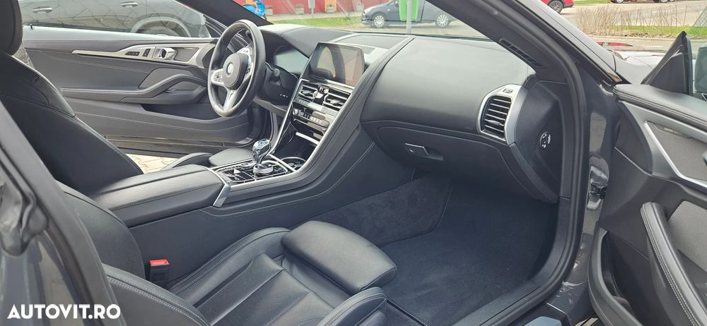 BMW Seria 8 - 16