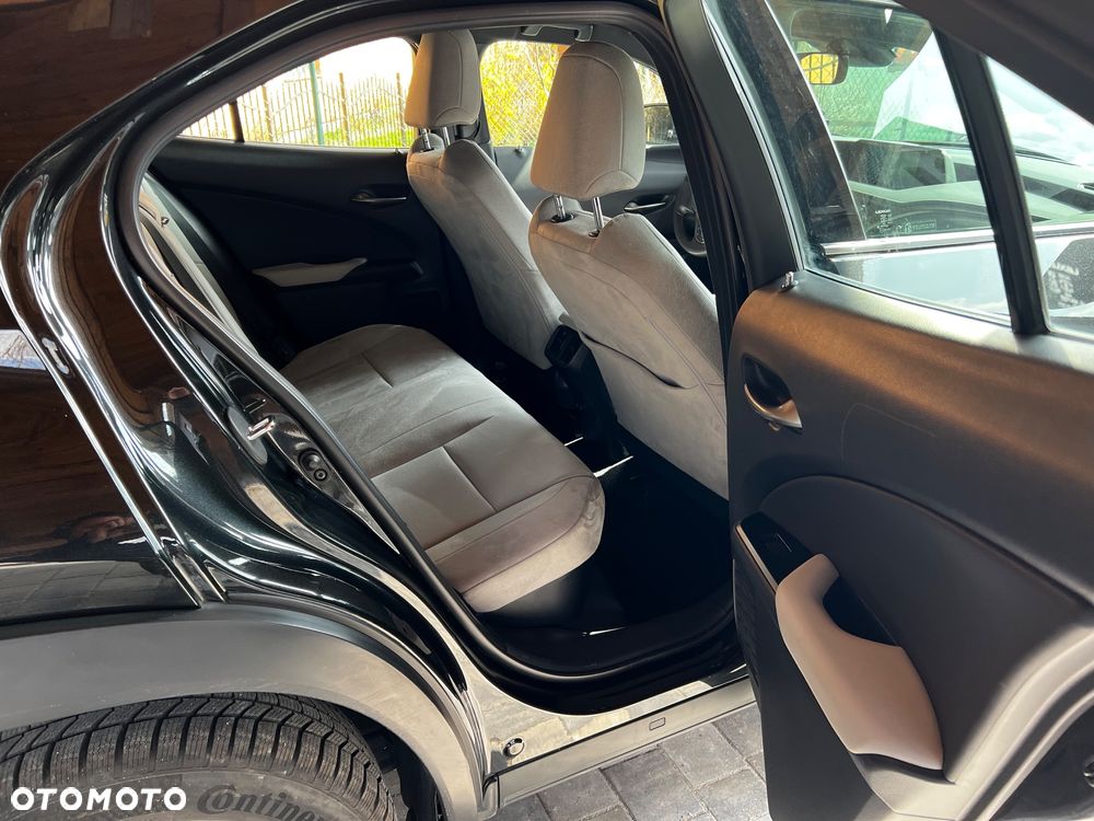 Lexus UX 250h Elegance 2WD - 16