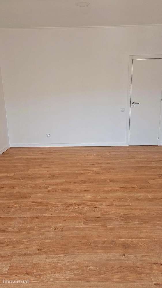Apartamento T1 NOVO com varanda e jardim em Loures - Grande imagem: 5/9