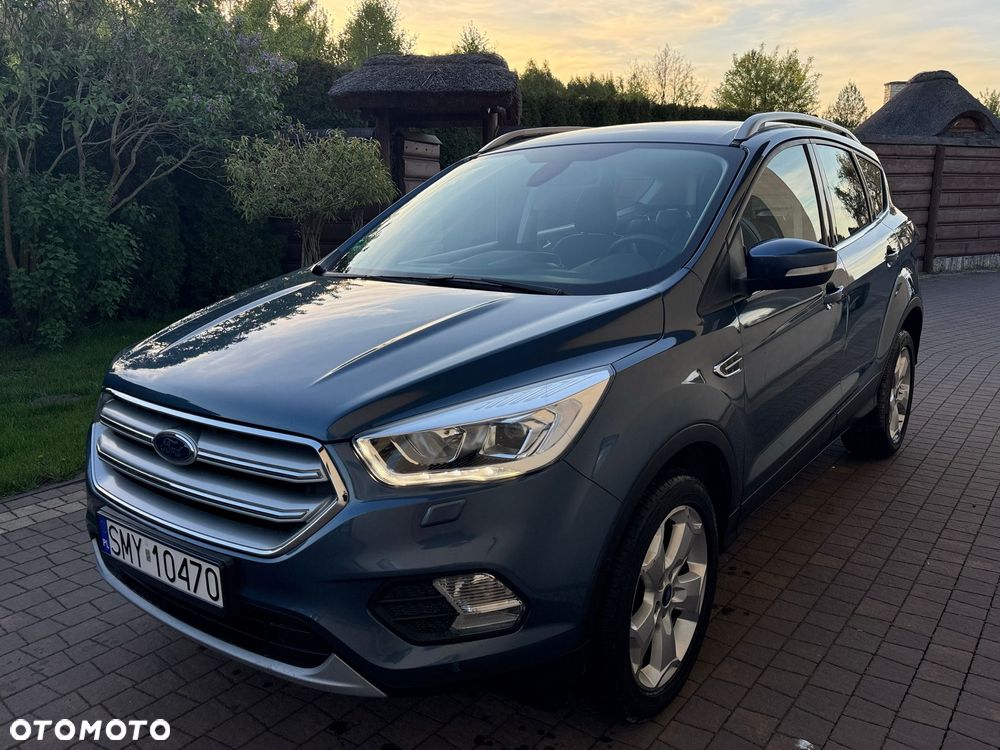 Ford Kuga 1.5 EcoBoost 2x4 Titanium - 1