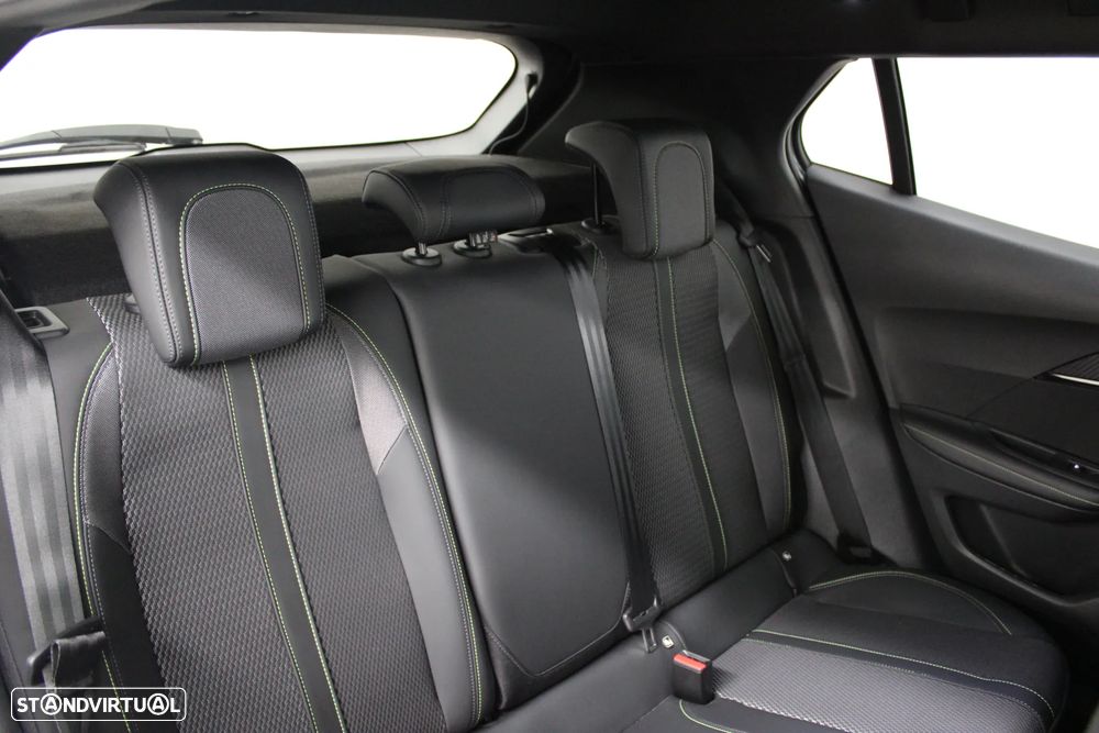 Peugeot e-2008 54 kWh GT - 22