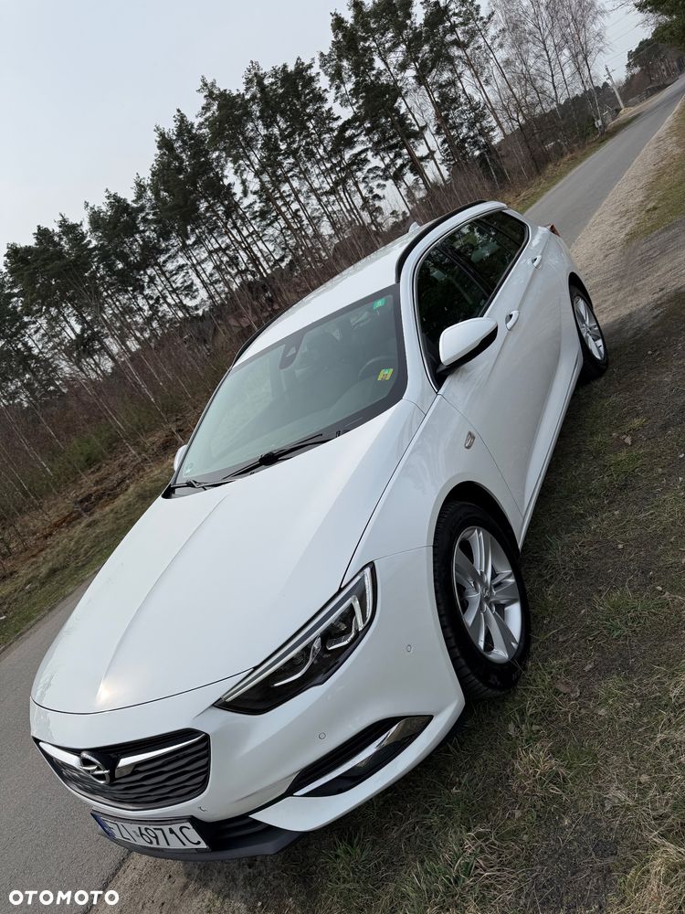 Opel Insignia 2.0 CDTI - 12