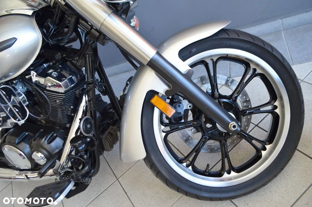 Yamaha XVS - 10