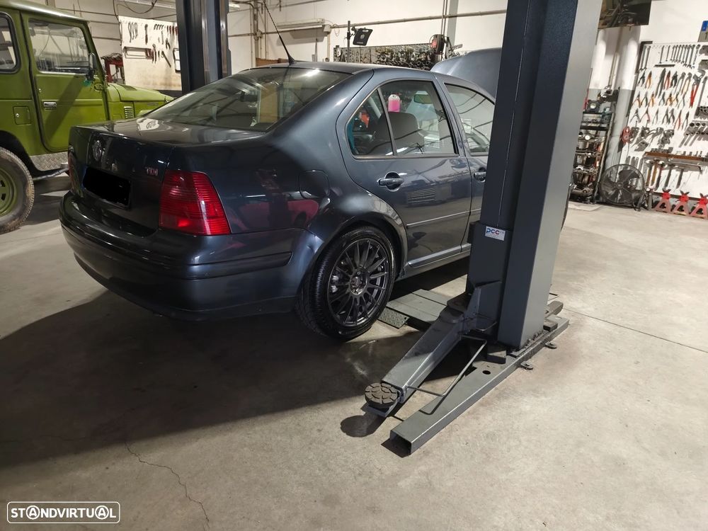 VW Bora 1.9 TDi Highline - 5