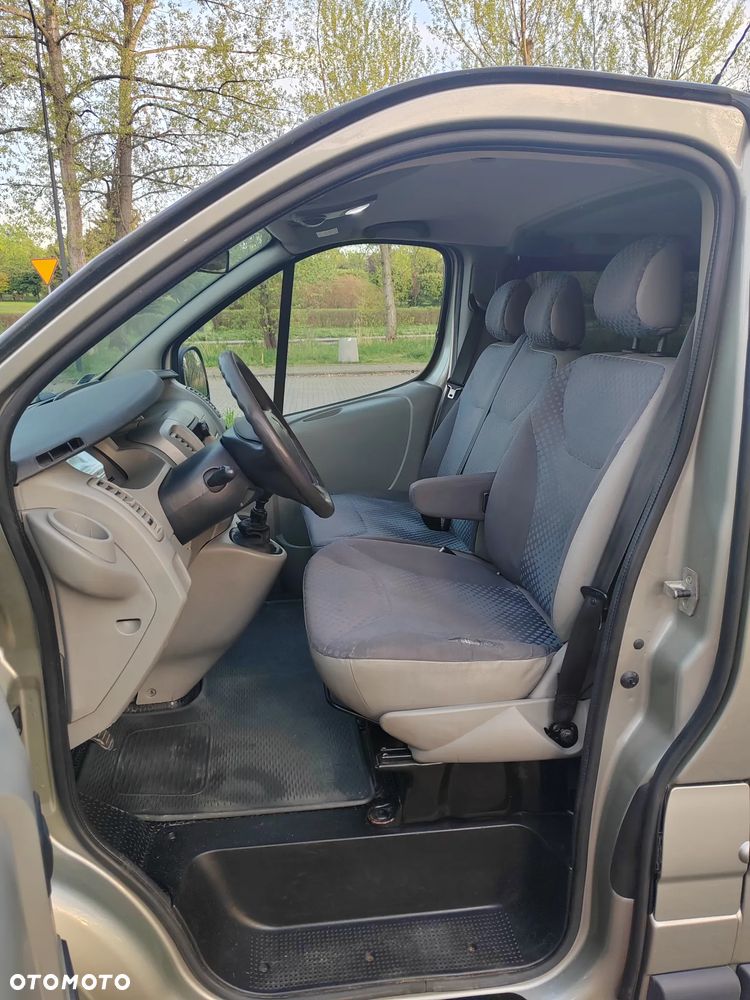 Renault Trafic Passenger L1H1 Expression - 11