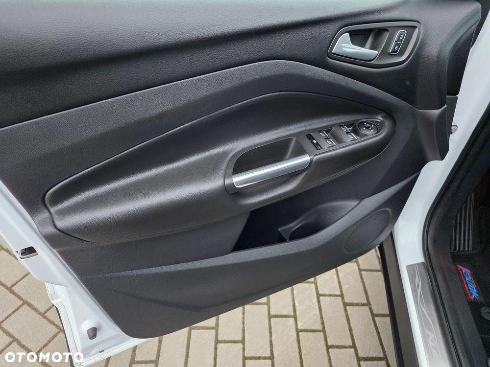 Ford Kuga 2.0 TDCi 4x2 Titanium - 14